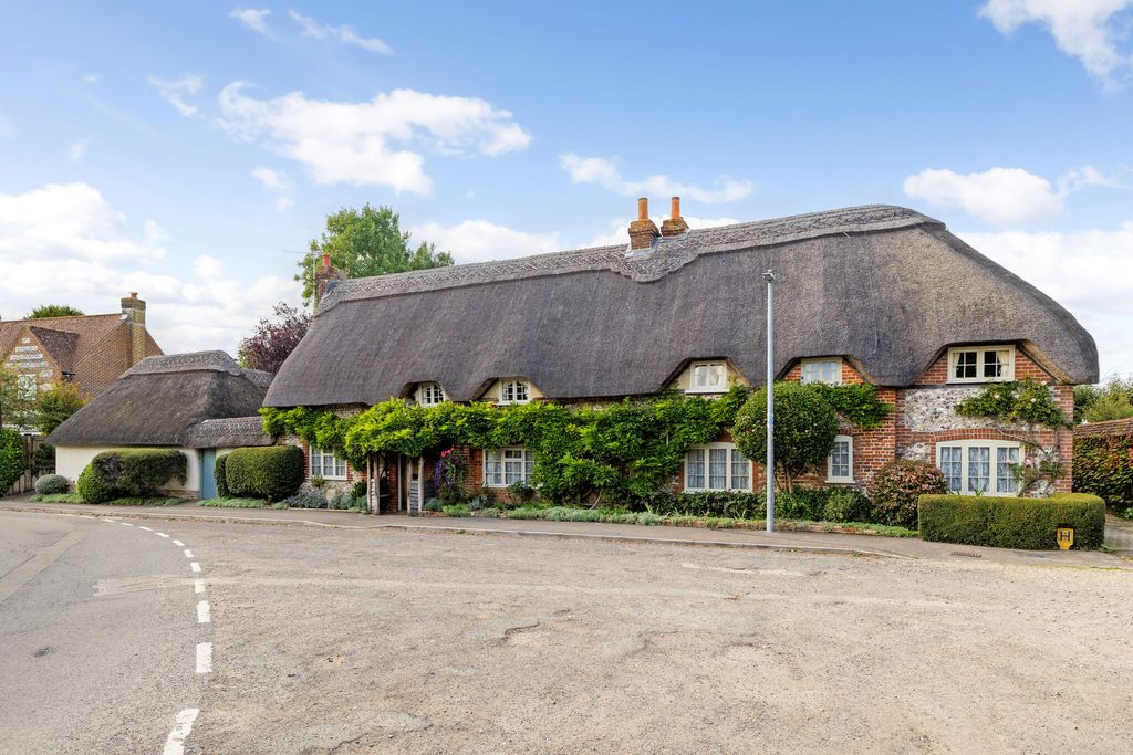 Property photo 1 of 21