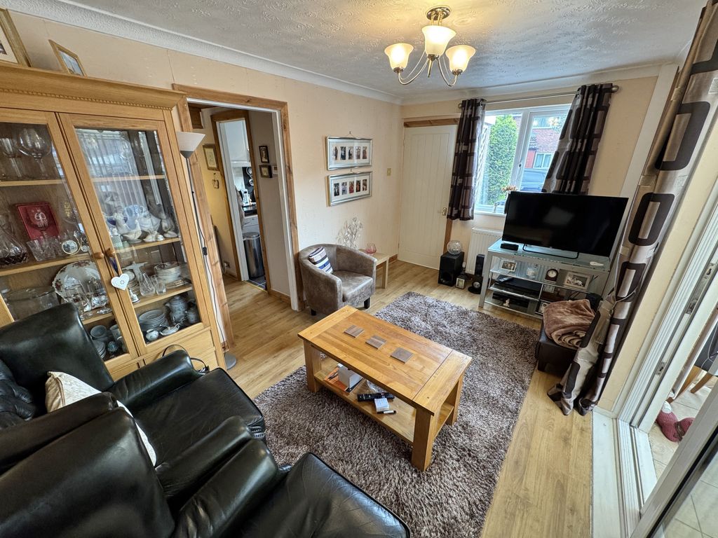 Property photo 2 of 12