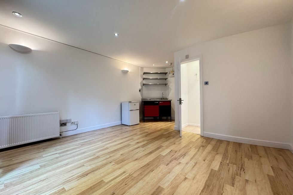 Property photo 3 of 5