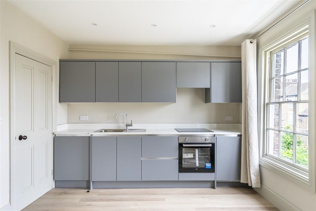 Property photo 3 of 9 67Hr-17.Jpg