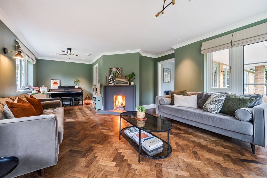 Property photo 3 of 28 Picture No. 16