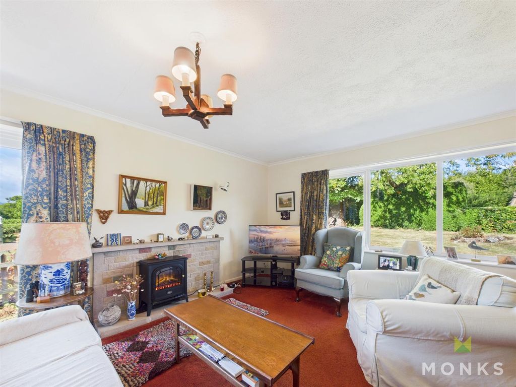 Property photo 3 of 18 Cam01348G0-Pr0744-Still023.Jpg