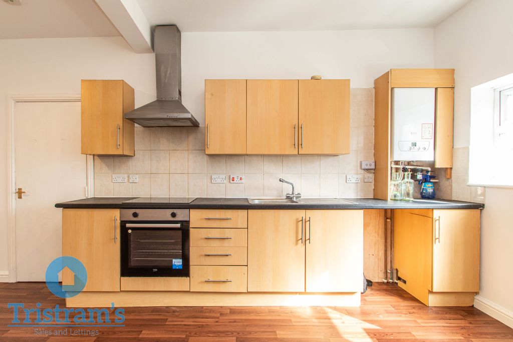 Property photo 2 of 18