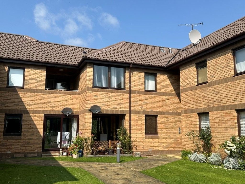 Property photo 1 of 12