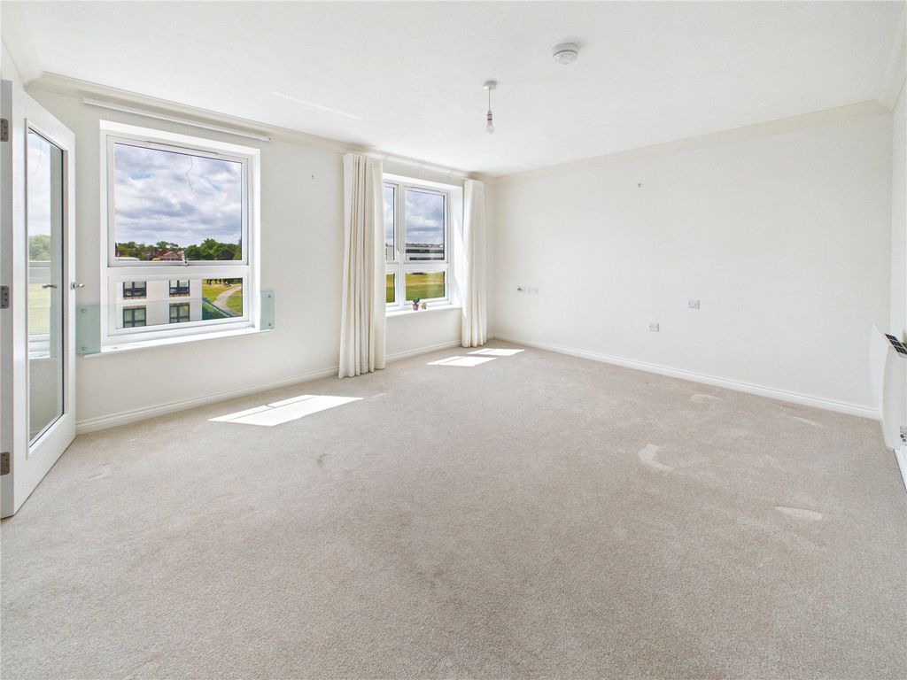 Property photo 3 of 13 Picture No. 10