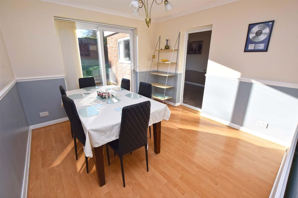 Property photo 3 of 27 Dining Room