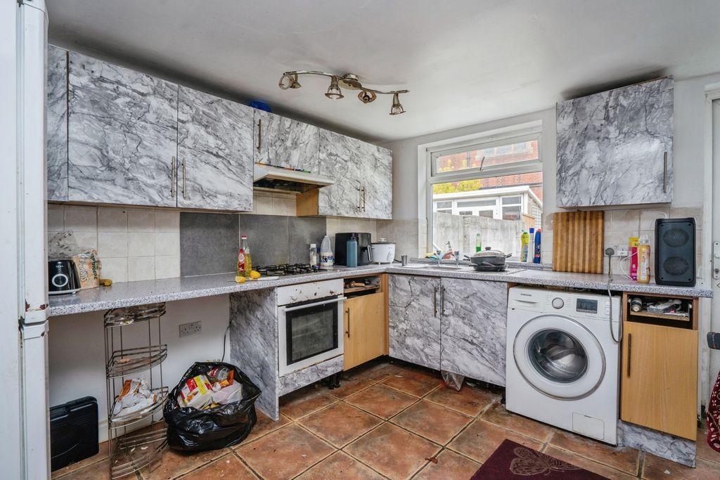 Property photo 3 of 17 Pbox-Img.Jpg