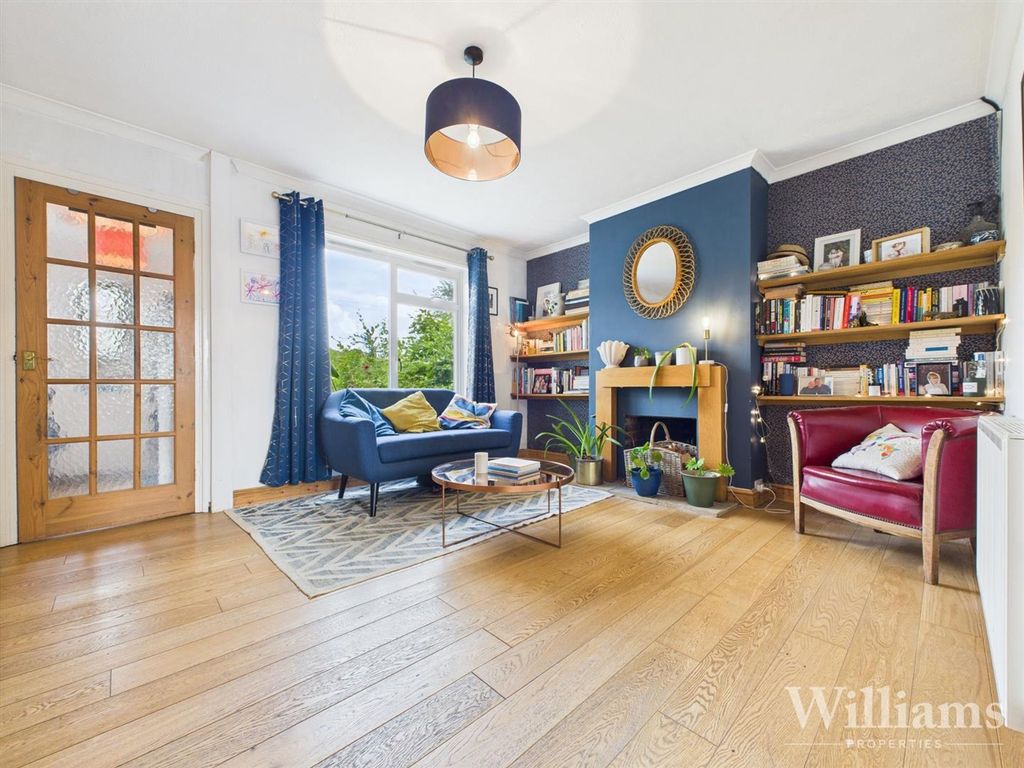 Property photo 2 of 22 Cam02861G0-Pr0433-Still017.Jpg