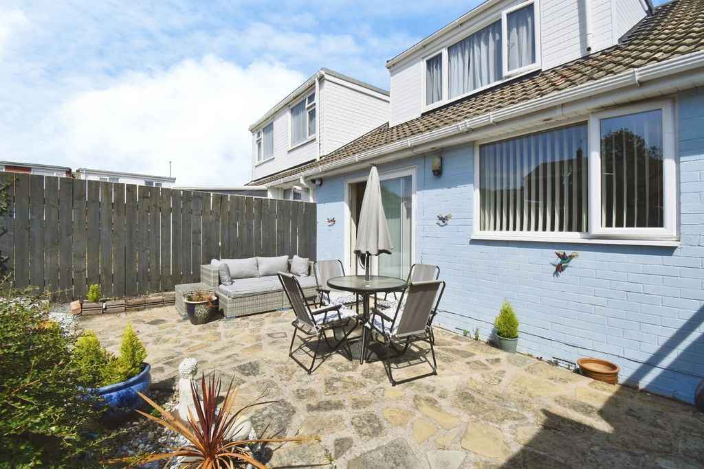 Property photo 1 of 27