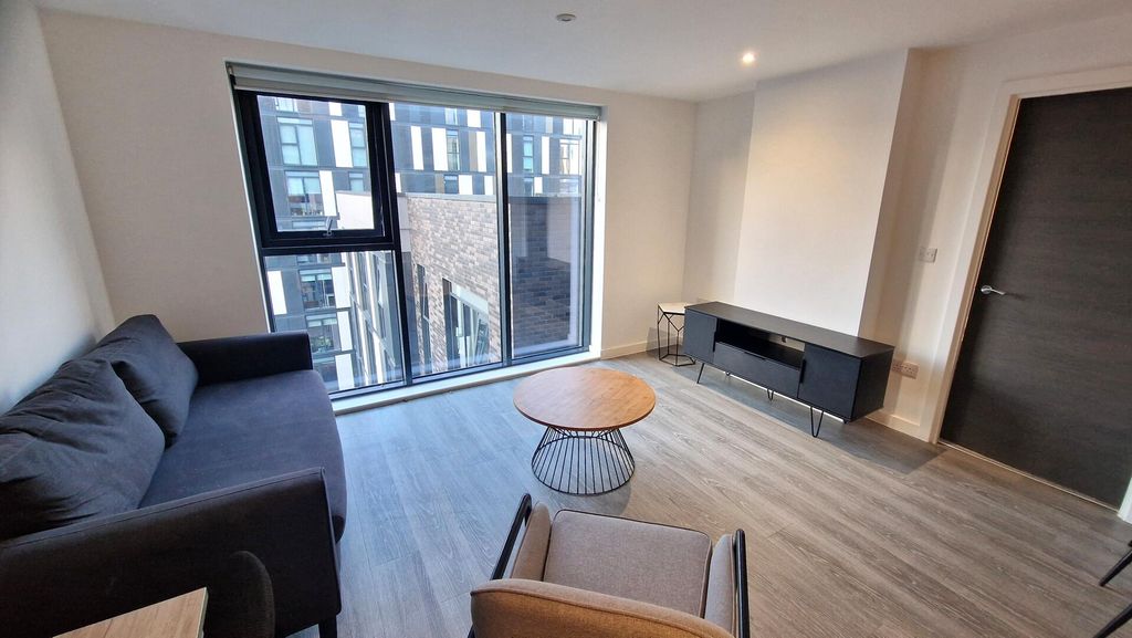 Property photo 3 of 27 Living Room