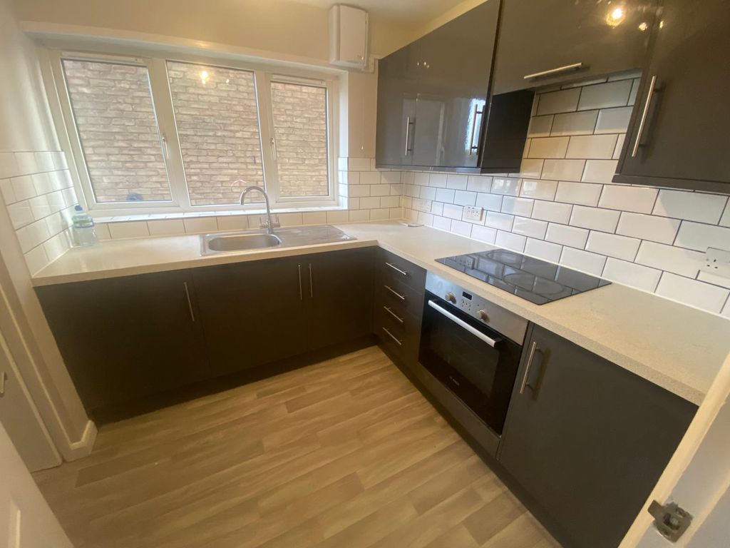 Property photo 2 of 8 Gallery