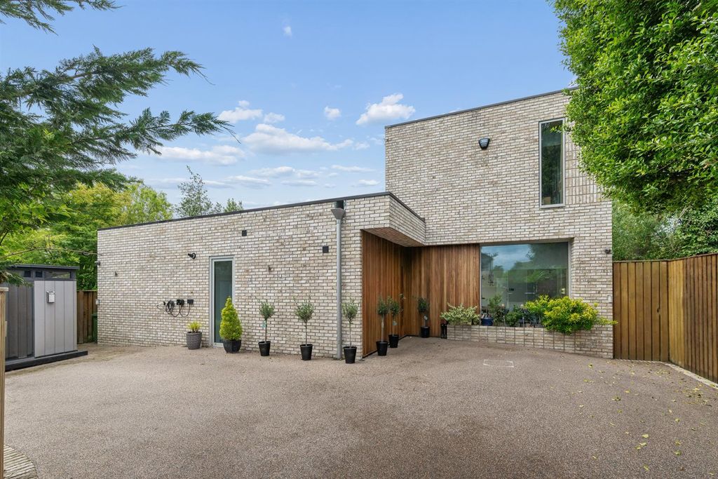 Property photo 1 of 37 Church Road-31.Jpg