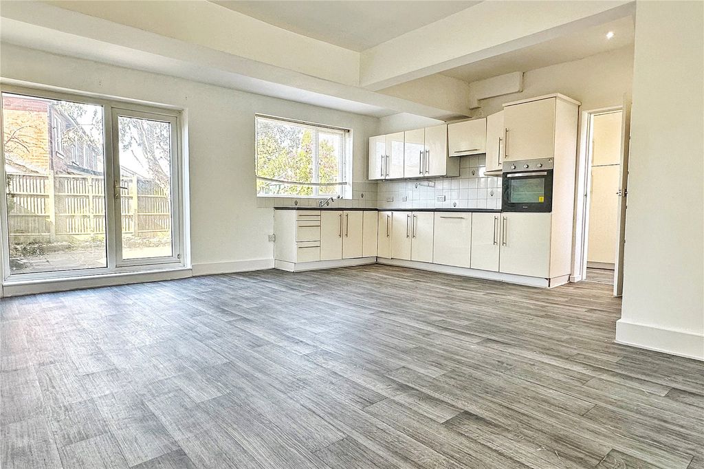 Property photo 2 of 21 Kitchen/Diner