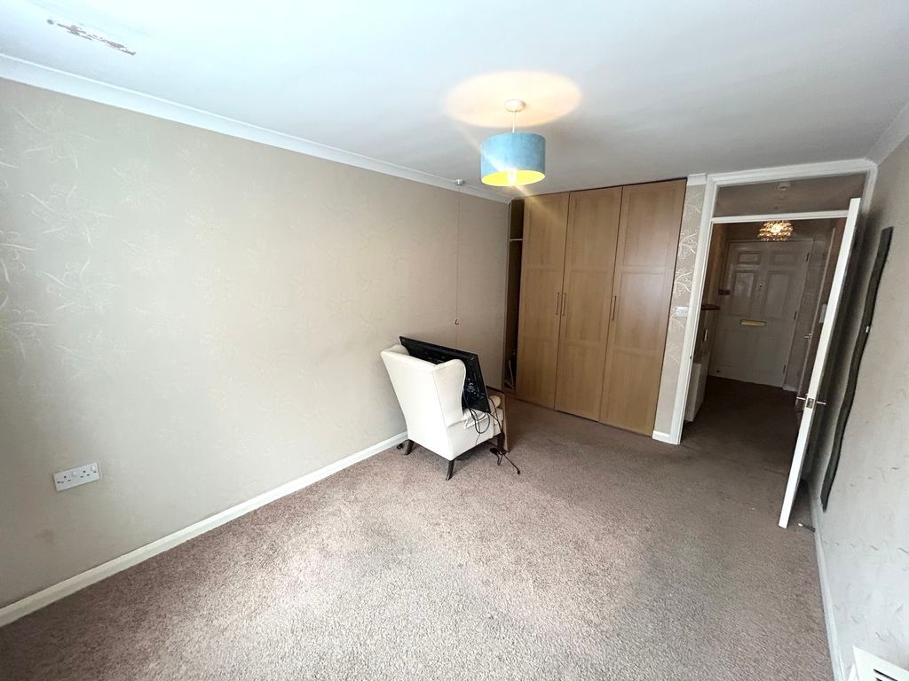 Property photo 3 of 10 Photo 2