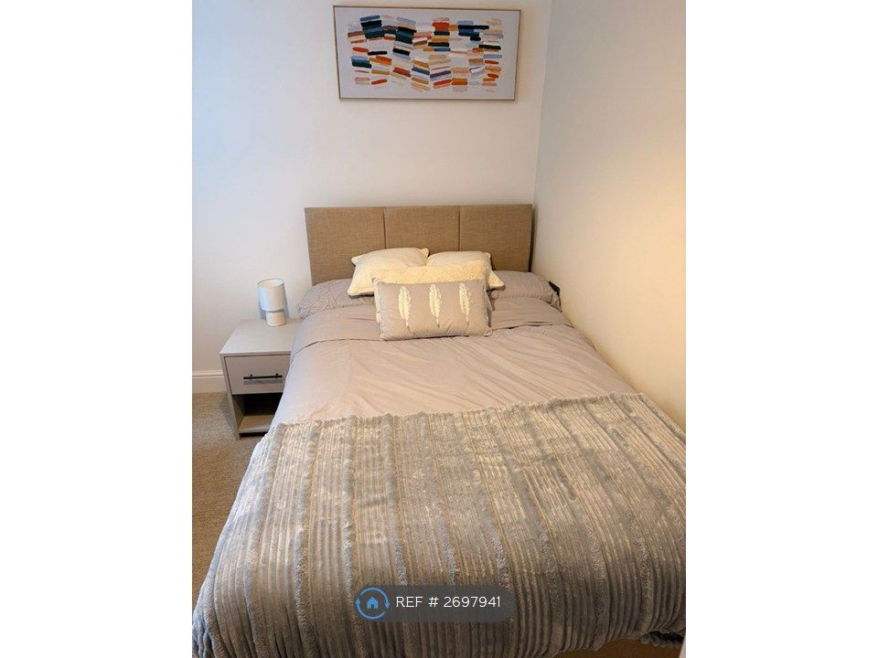 Property photo 3 of 15 Bedroom 3