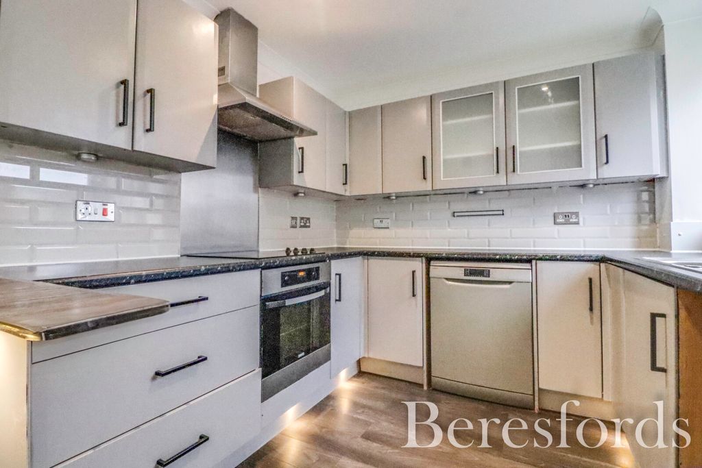 Property photo 3 of 12 Picture No. 16