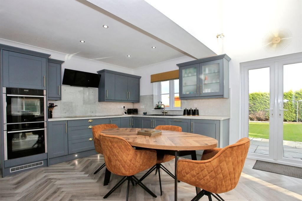 Property photo 1 of 28