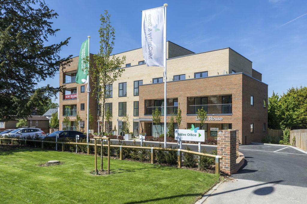 Property photo 3 of 10 Exterior