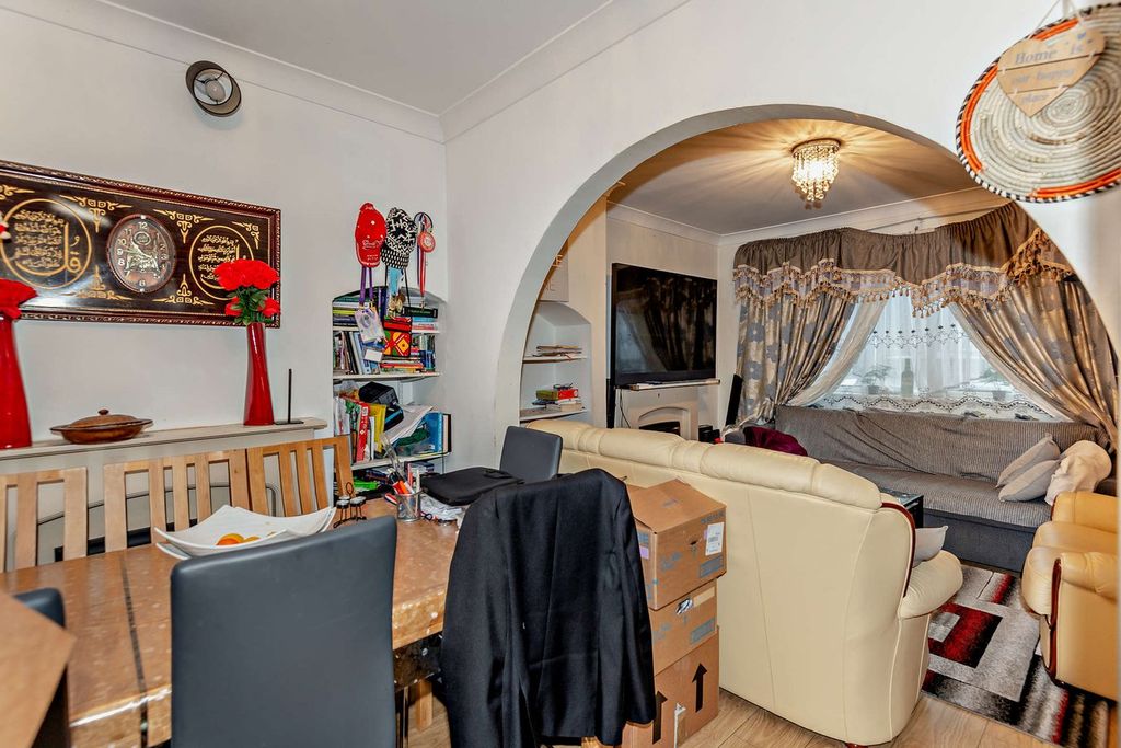 Property photo 3 of 20