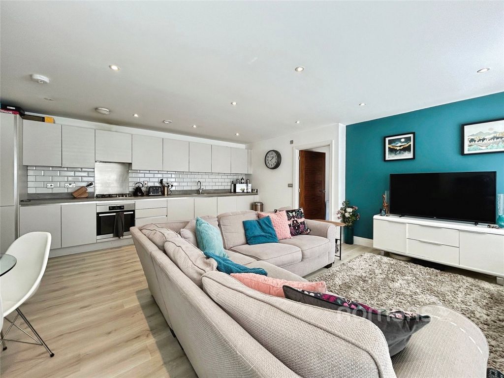 Property photo 3 of 14 Picture No. 02