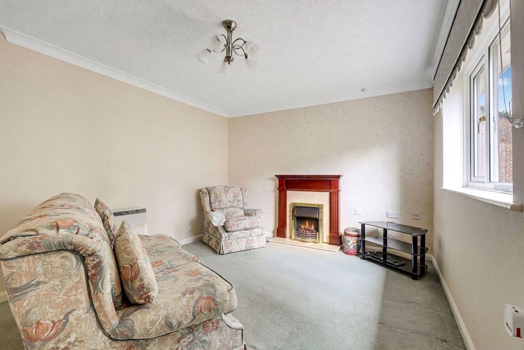 Property photo 3 of 10
