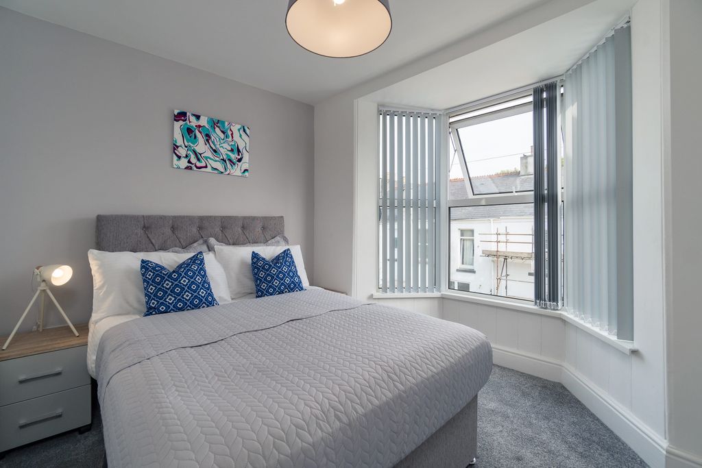 Property photo 1 of 11 0001