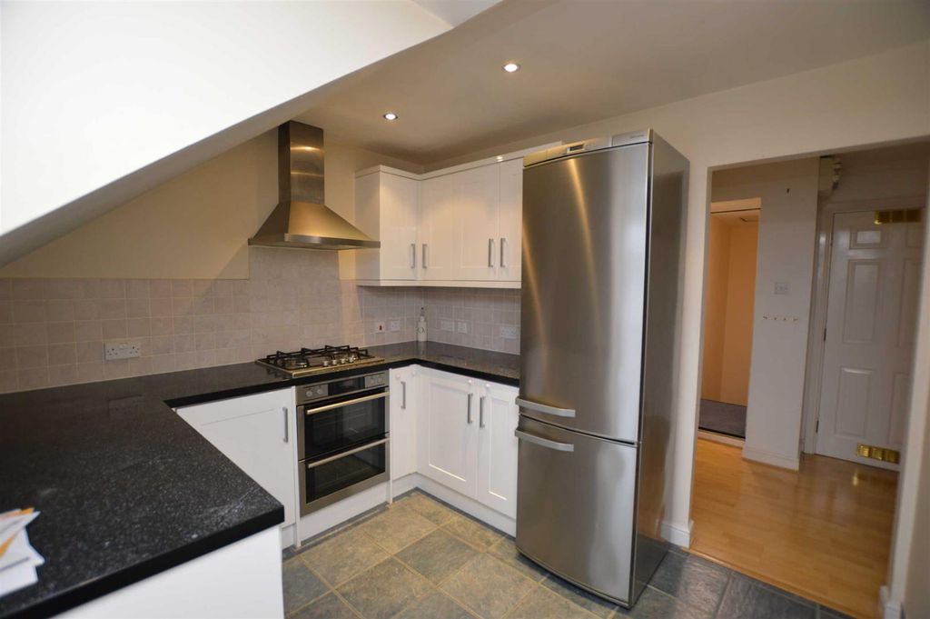Property photo 2 of 19 Kitchen