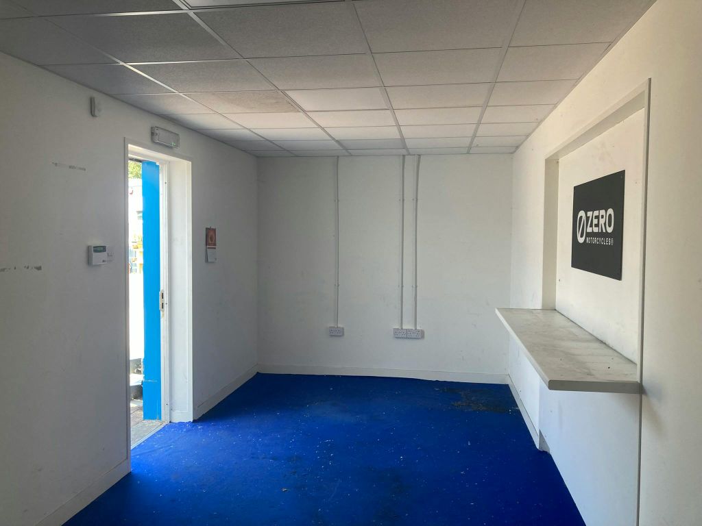 Property photo 3 of 8 G1 Atlas Business Park