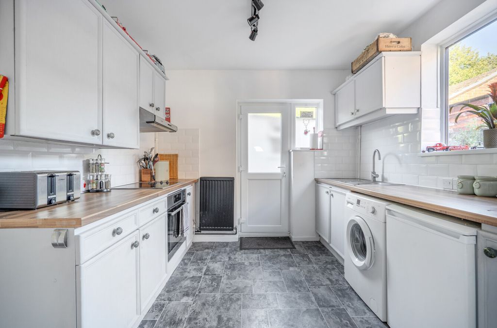 Property photo 3 of 12 15278833