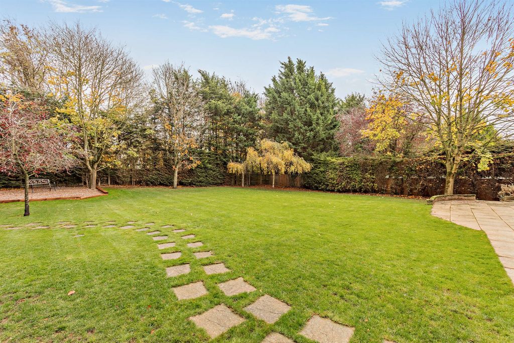 Property photo 3 of 16