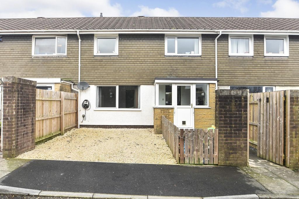 Property photo 1 of 15 178Fairwaysavenue-28.Jpg