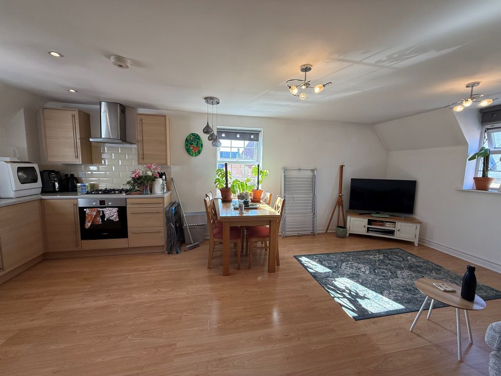 Property photo 3 of 9