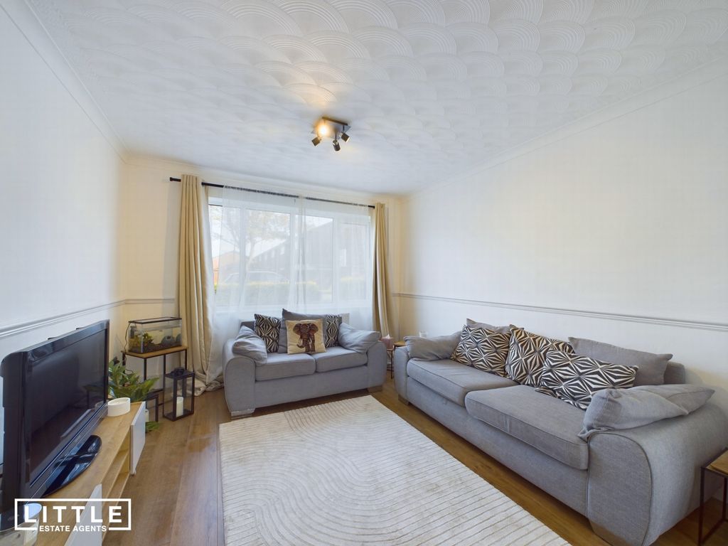 Property photo 2 of 16 Photo 1