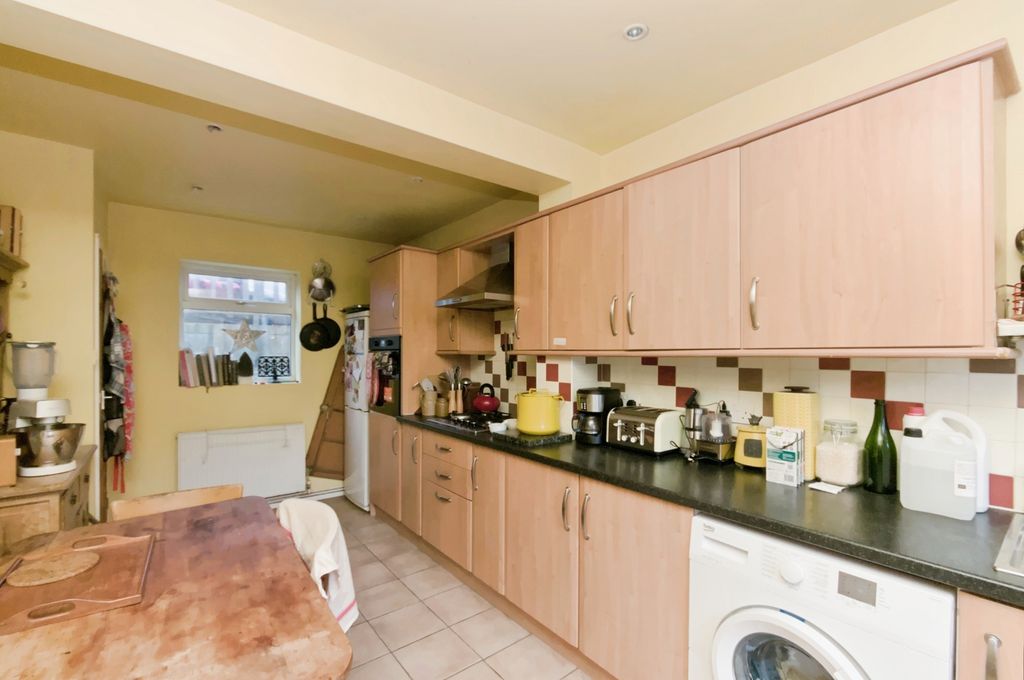 Property photo 2 of 25 Pbox-Img.Jpg