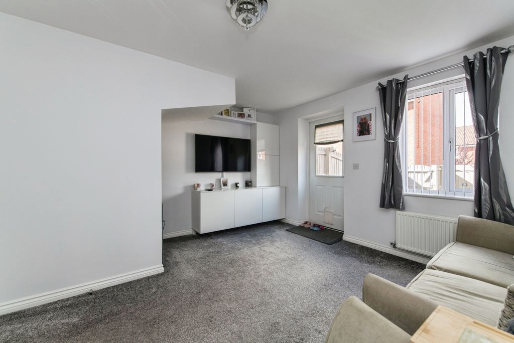 Property photo 3 of 11 Pbox-Img.Jpg