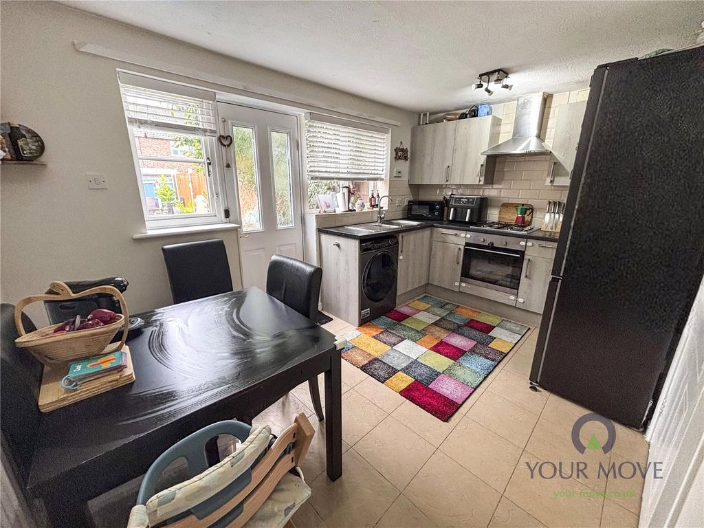 Property photo 3 of 17 Kitchen/Diner