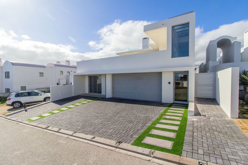 Property photo 1 of 71 La1698900