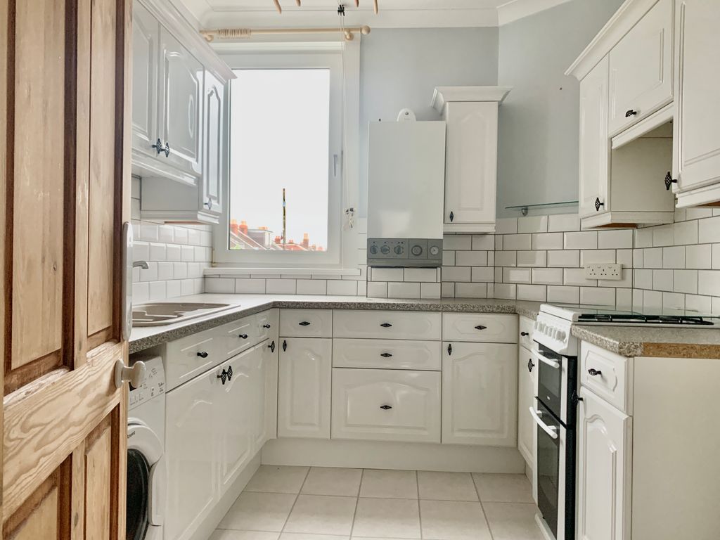 Property photo 3 of 9 Kitchen