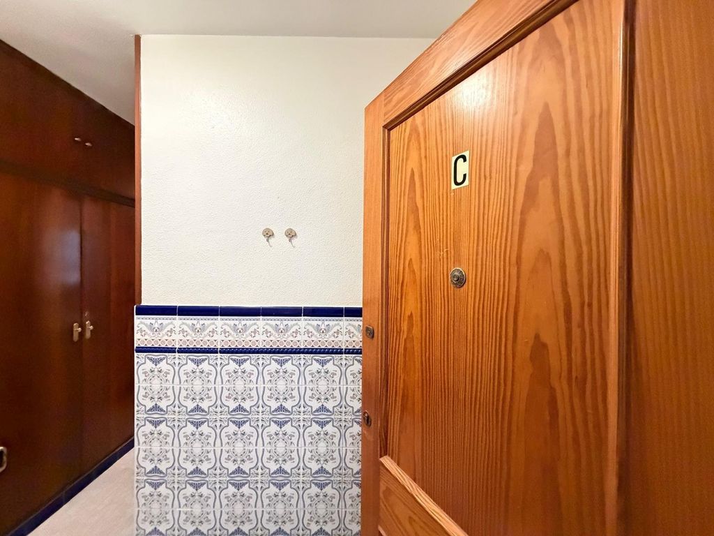 Property photo 2 of 50