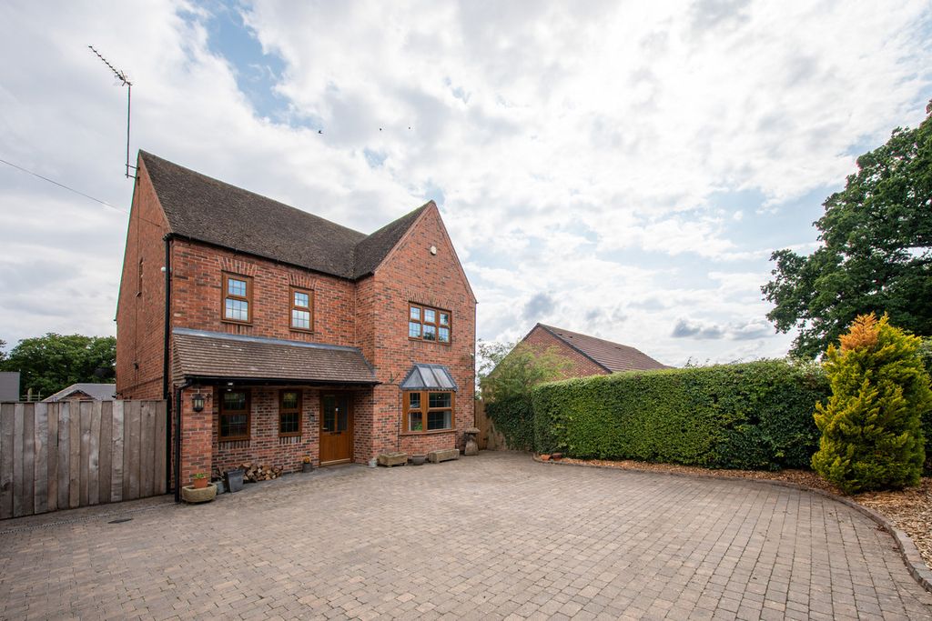 Property photo 1 of 31