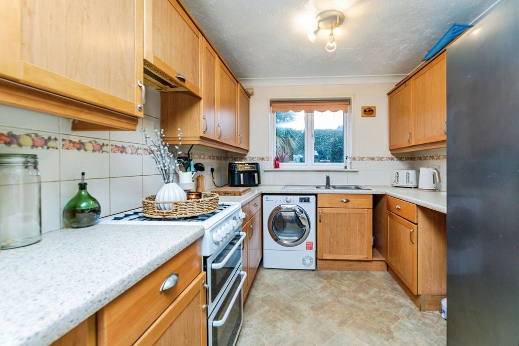 Property photo 2 of 31 Pbox-Img.Jpg