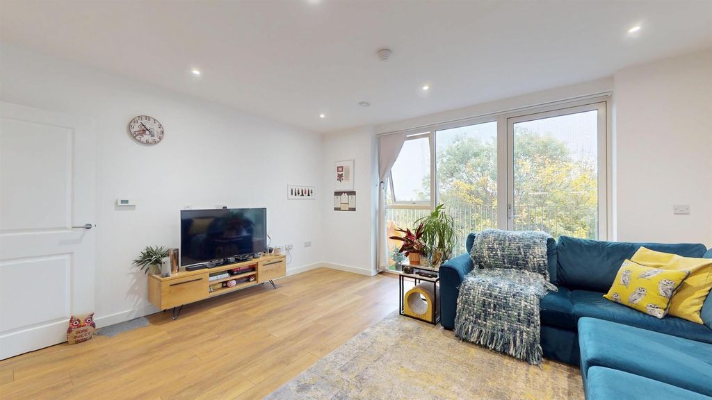 Property photo 1 of 13 Mahindra Way, Beckton, London, E6, By Barrain Lond