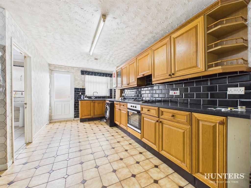 Property photo 3 of 17 Cam05287G0-Pr0238-Still002.Jpg