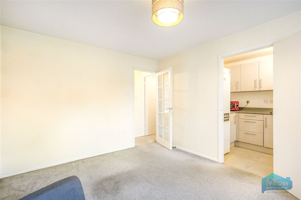Property photo 2 of 11 Picture No. 34