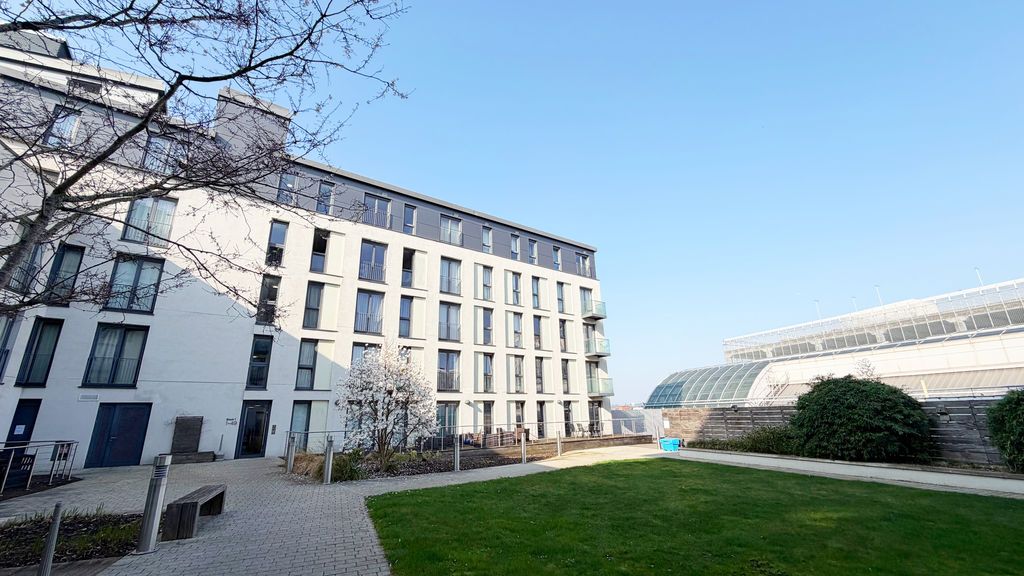 Property photo 2 of 18 Photo 17