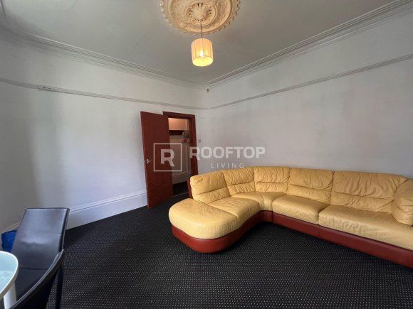 Property photo 2 of 15 8987475.Jpg