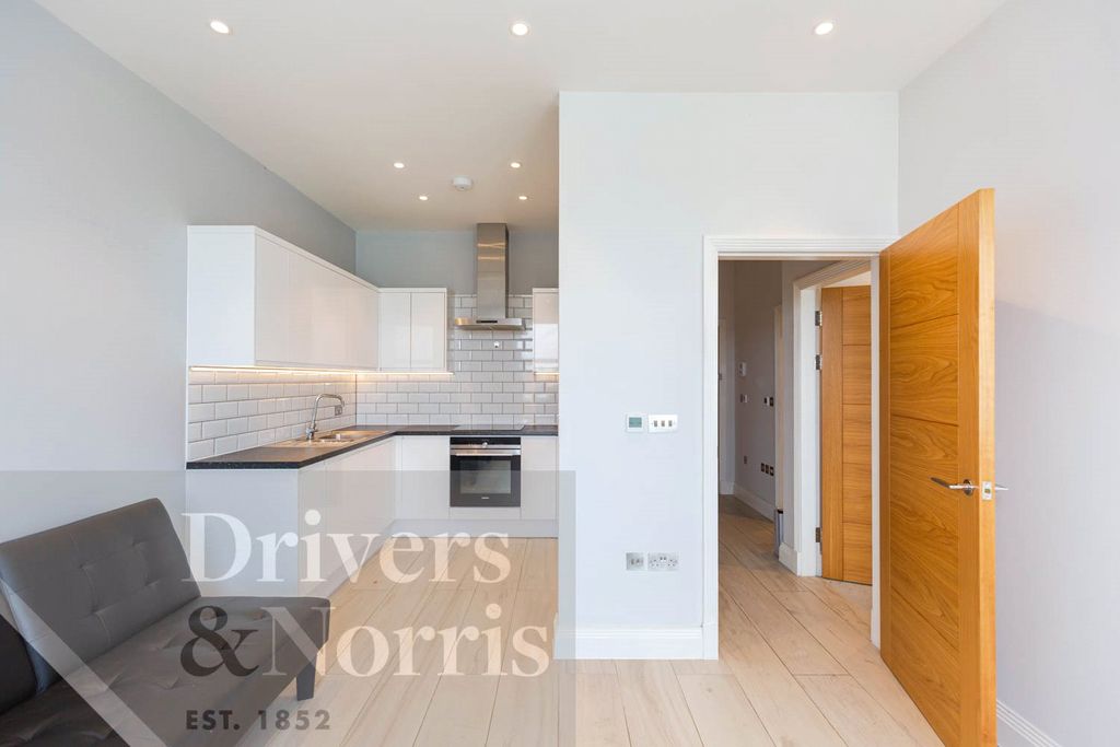 Property photo 3 of 5 Picture No. 10