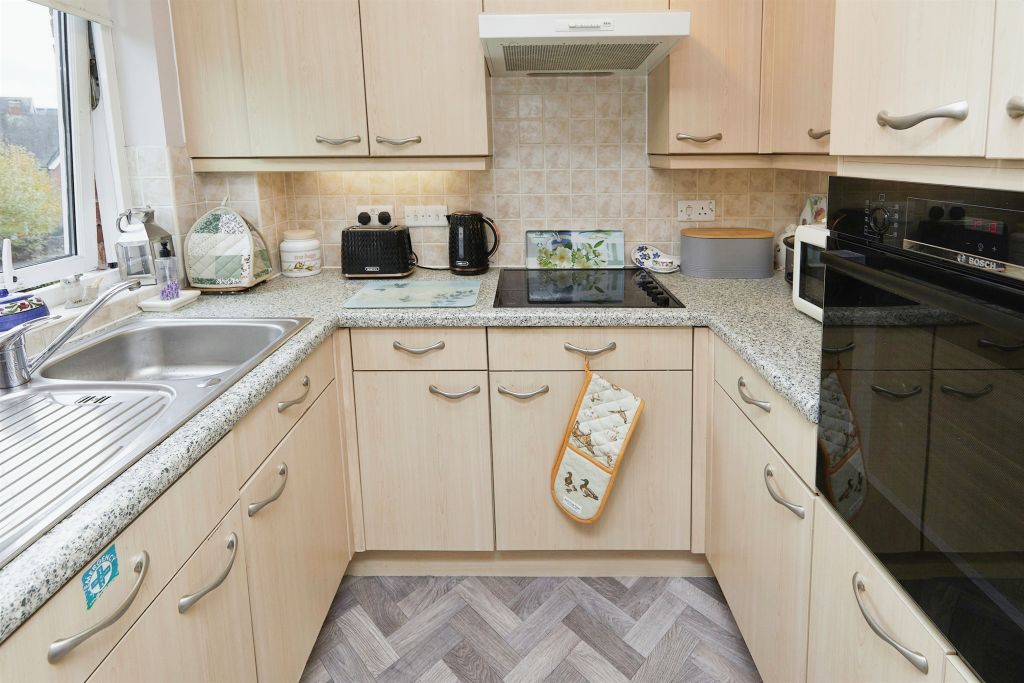 Property photo 2 of 15