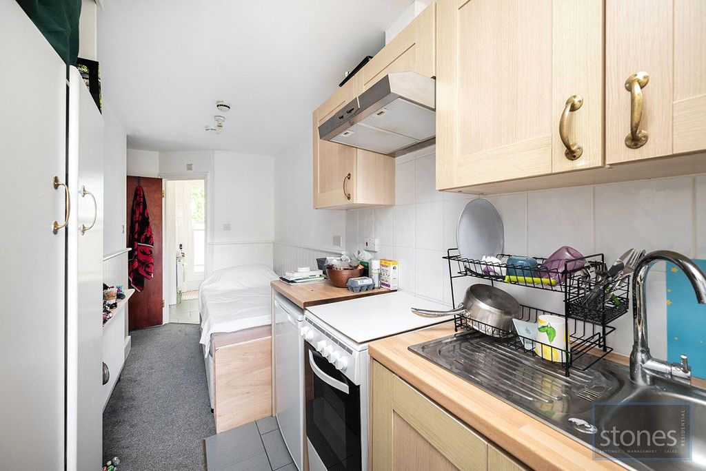 Property photo 2 of 10 Picture No. 12