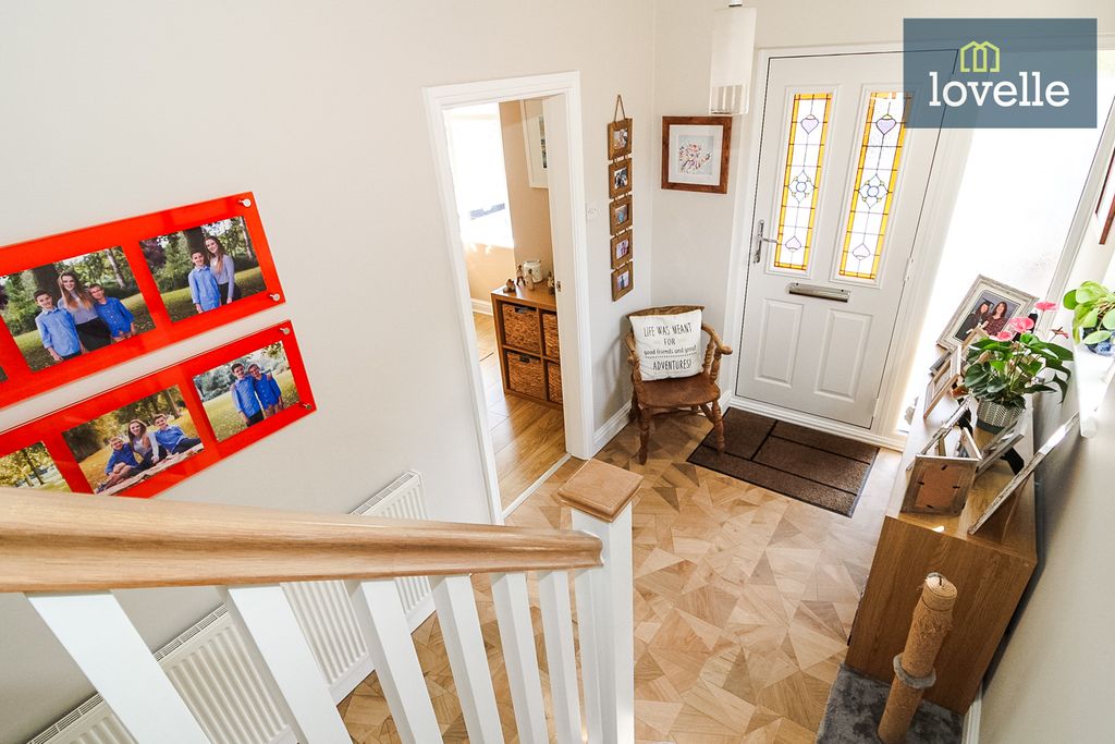 Property photo 2 of 25